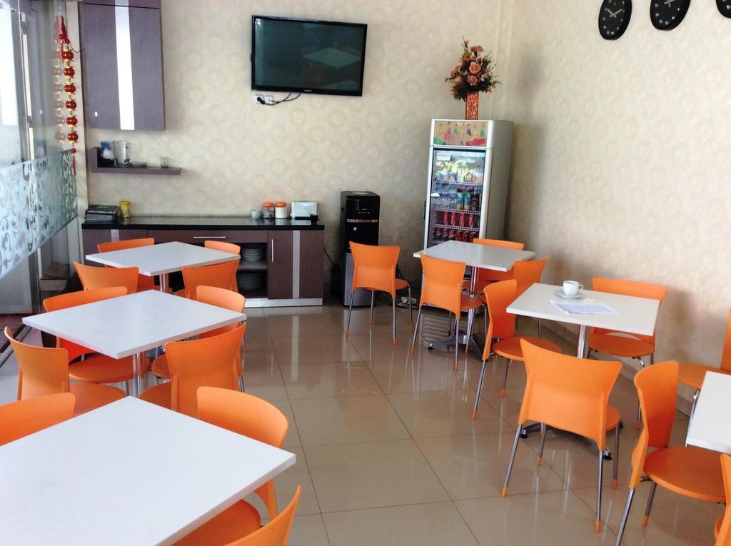 Hotel Diamond Makassar Luaran gambar