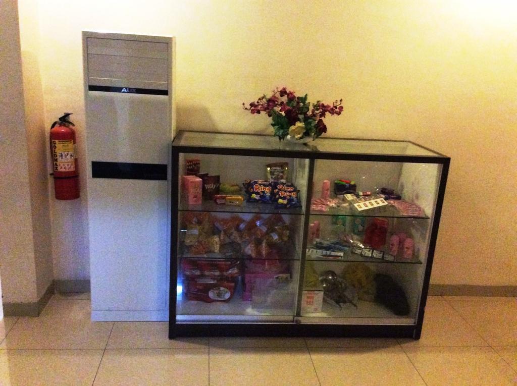 Hotel Diamond Makassar Luaran gambar