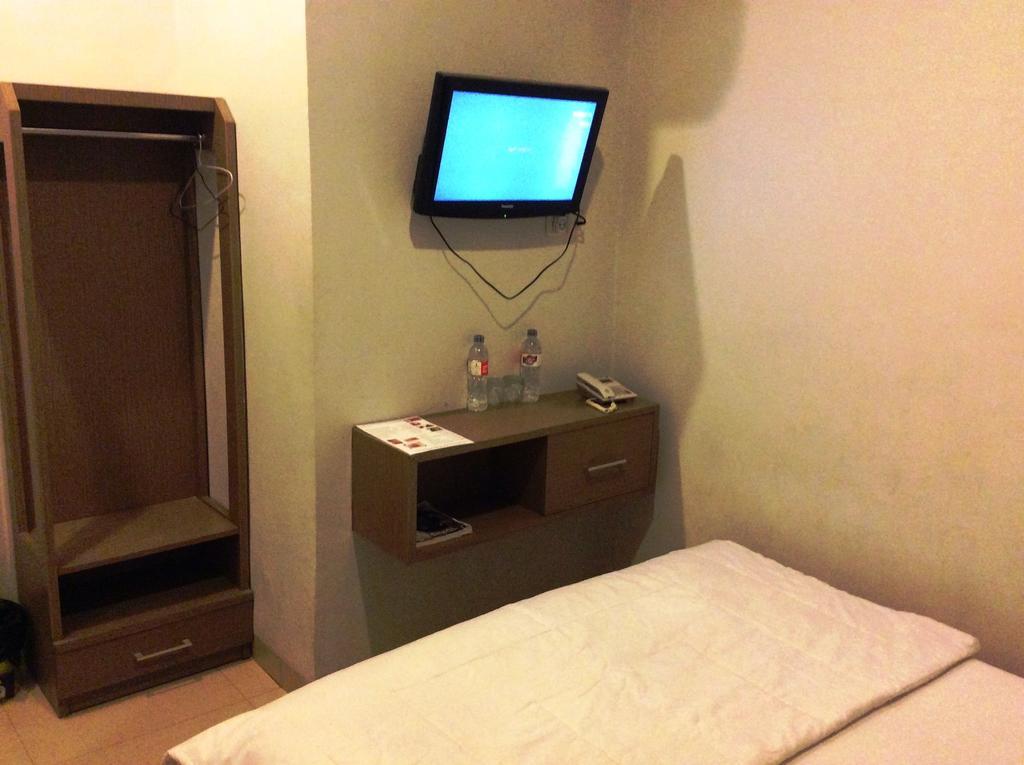 Hotel Diamond Makassar Bilik gambar