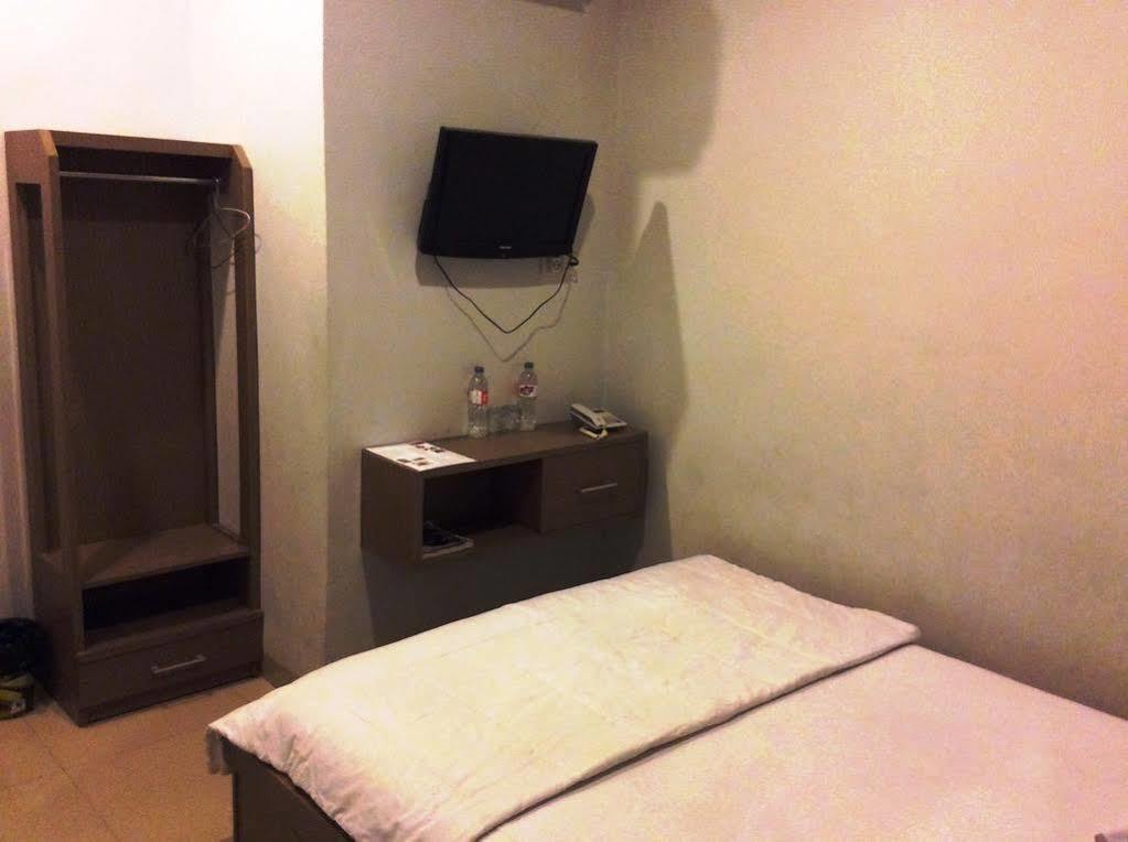 Hotel Diamond Makassar Luaran gambar